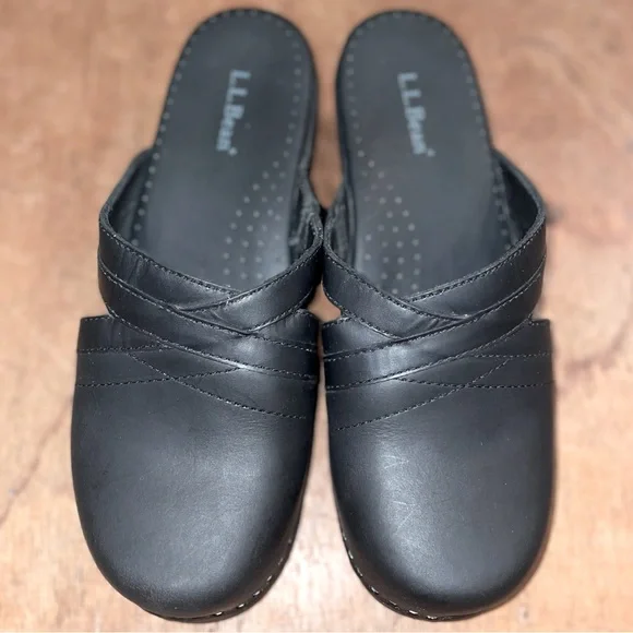 L.L.Bean Women’s Slip On Clogs Black US 7 EU 38 Like New! 2” Heel - Picture 1 of 15